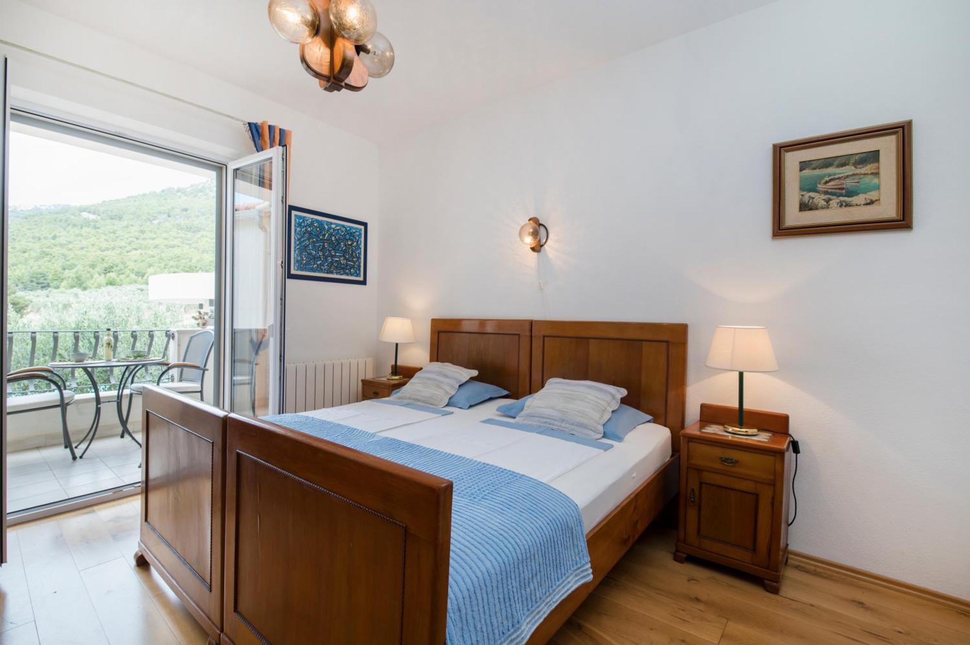 Apartament Franka With Swimming Pool Bol