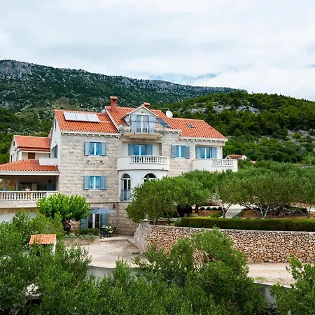 Villa Franka With Swimming Pool Bol Exteriér fotografie