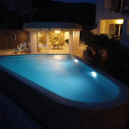 Villa Franka With Swimming Pool Bol Exteriér fotografie