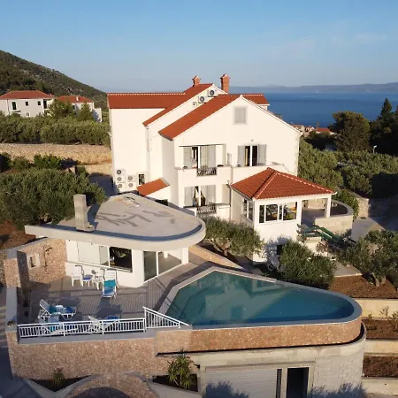 Villa Franka With Swimming Pool Bol Exteriér fotografie