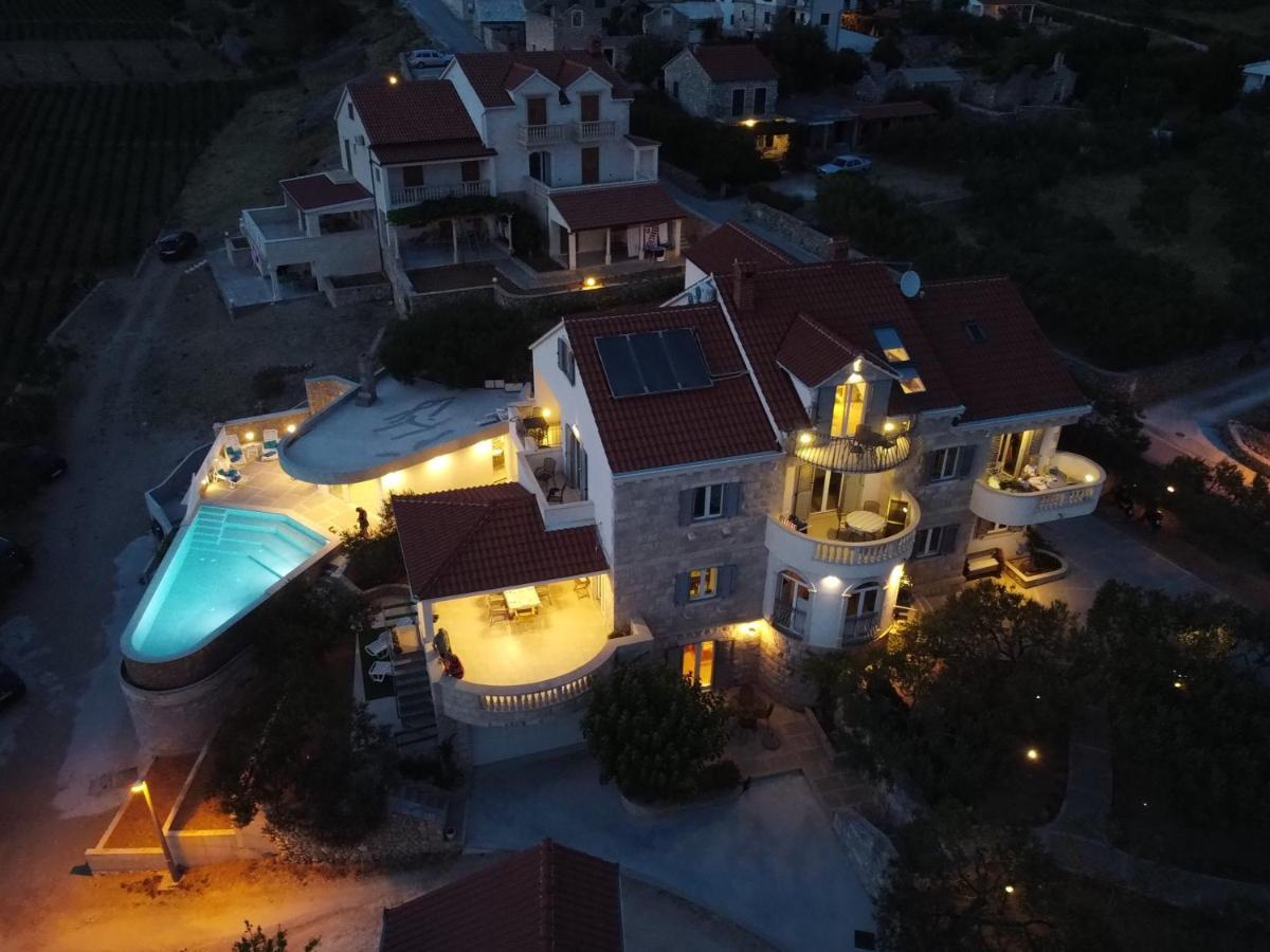 Apartment Franka With Swimming Pool