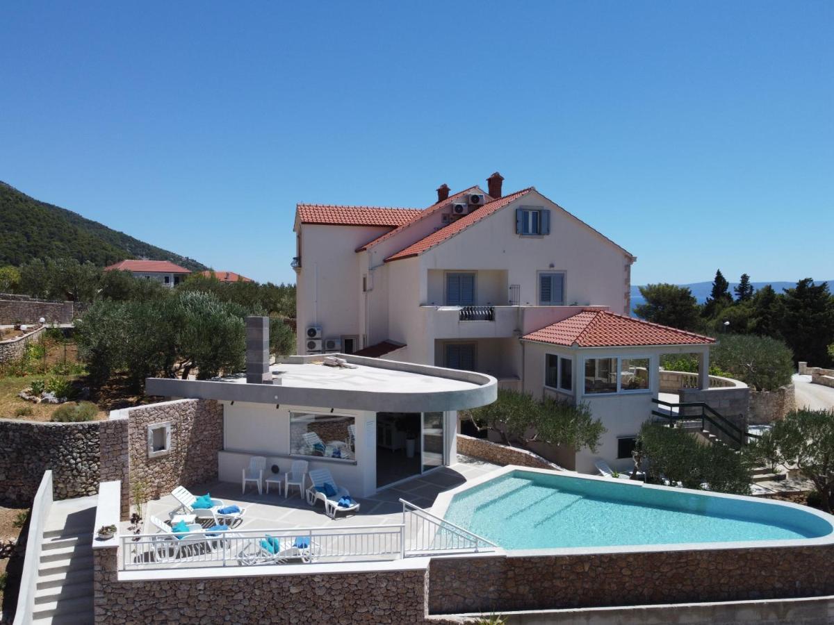 Apartment Franka With Swimming Pool Bol