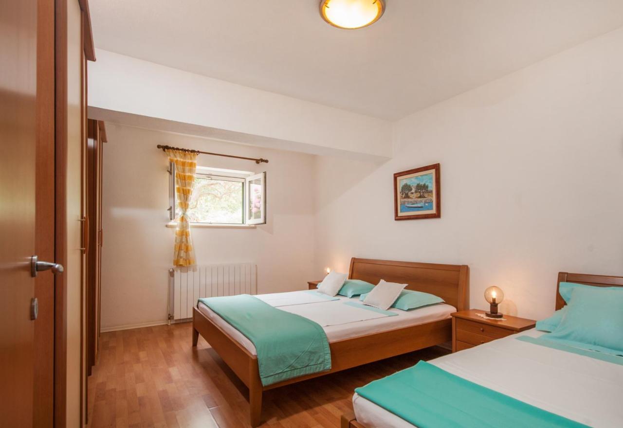Apartment Franka With Swimming Pool *